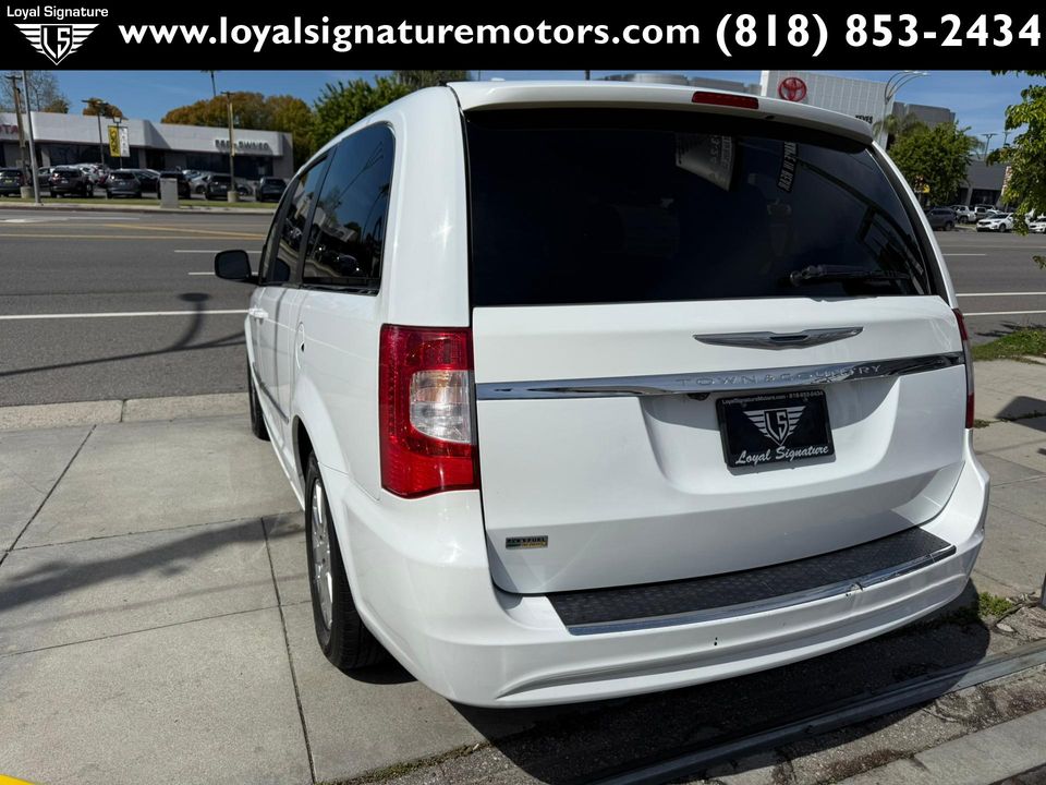 2015 Chrysler Town and Country