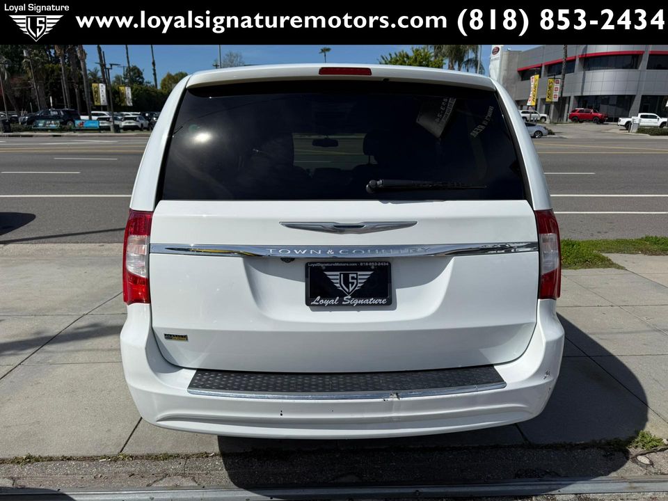 2015 Chrysler Town and Country