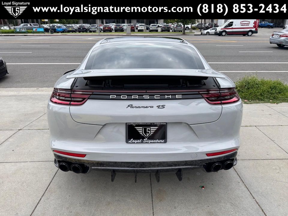 2018 Porsche Panamera