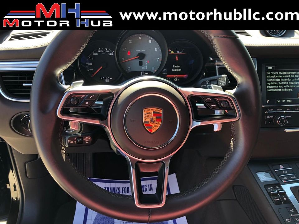 2016 Porsche Macan
