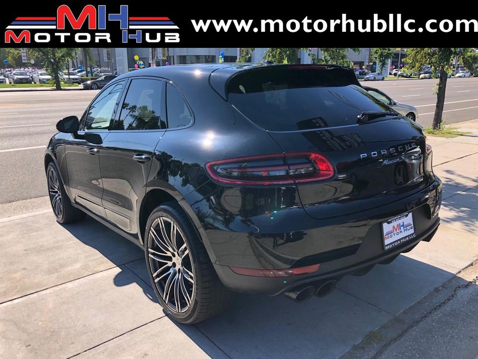 2016 Porsche Macan