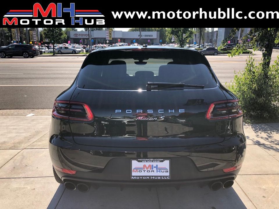 2016 Porsche Macan