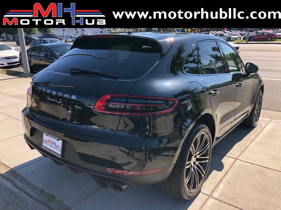 2016 Porsche Macan