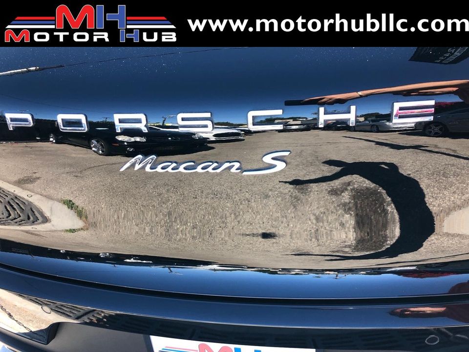 2016 Porsche Macan