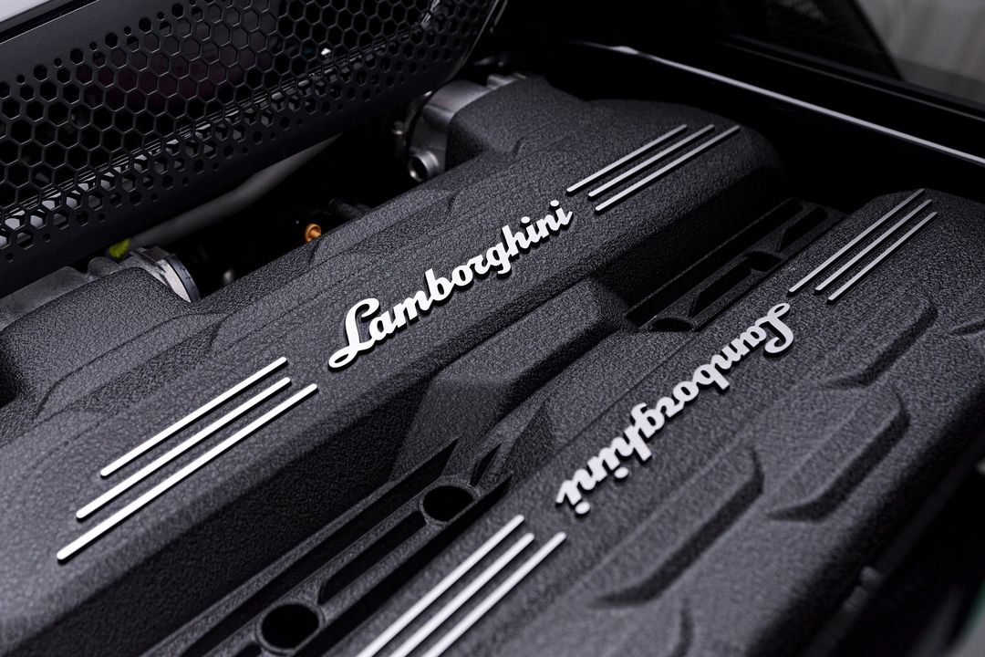 2024 Lamborghini Revuelto