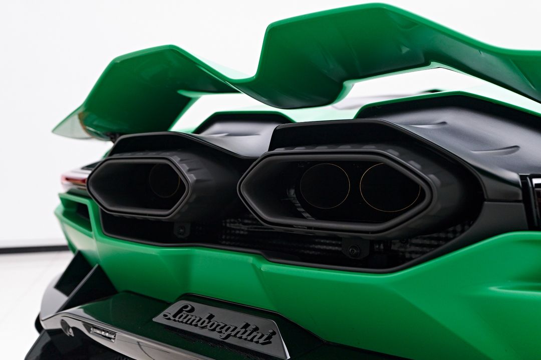 2024 Lamborghini Revuelto