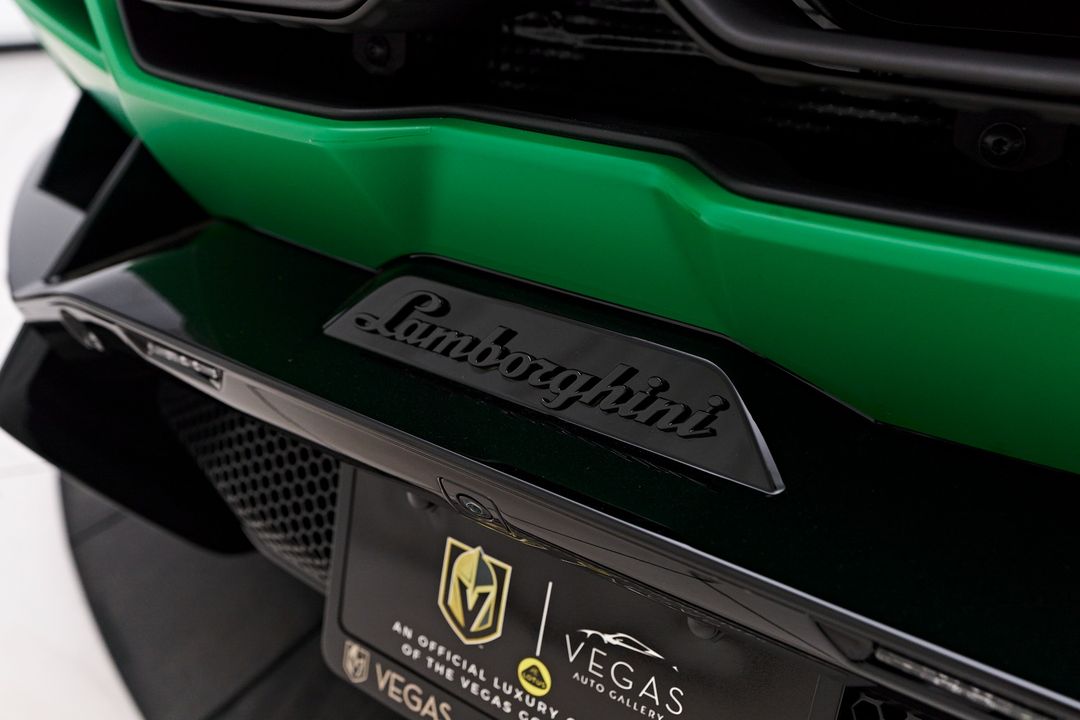 2024 Lamborghini Revuelto