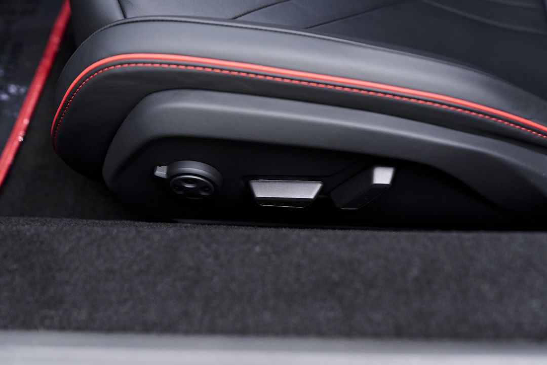 2024 Lamborghini Revuelto