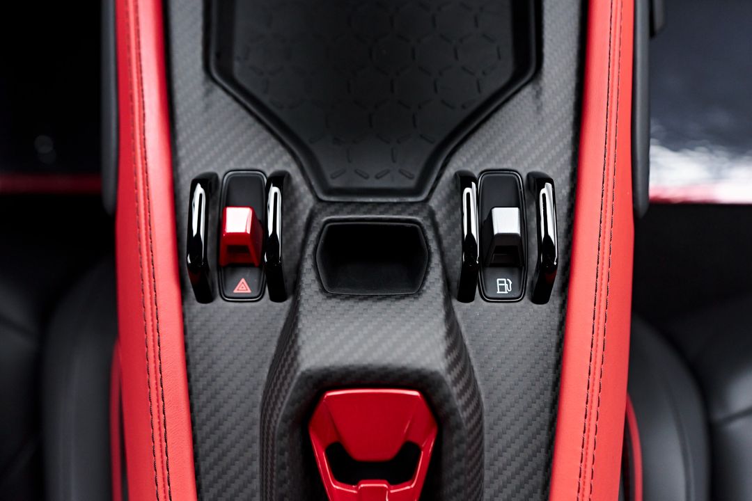 2024 Lamborghini Revuelto