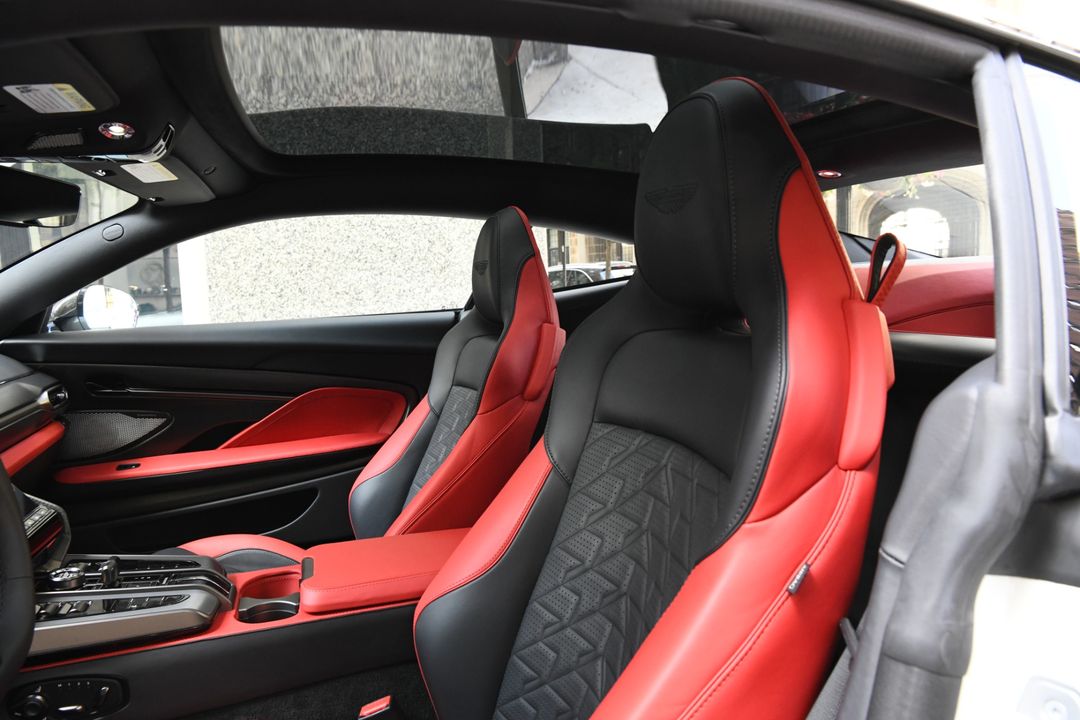 2025 Aston Martin Vanquish