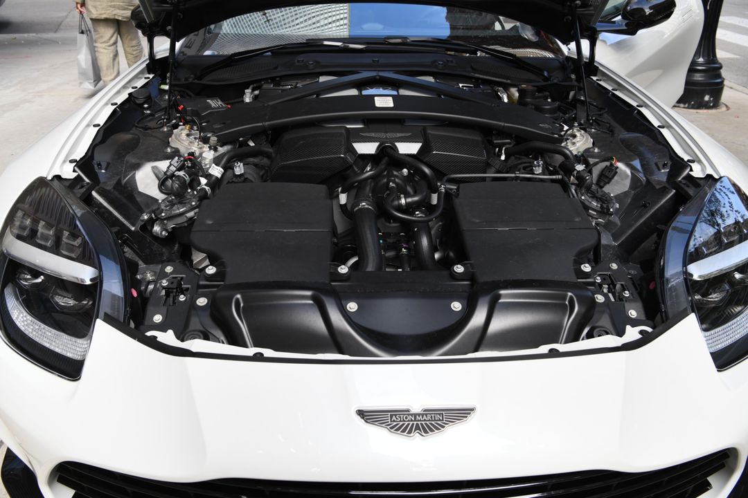 2025 Aston Martin Vanquish