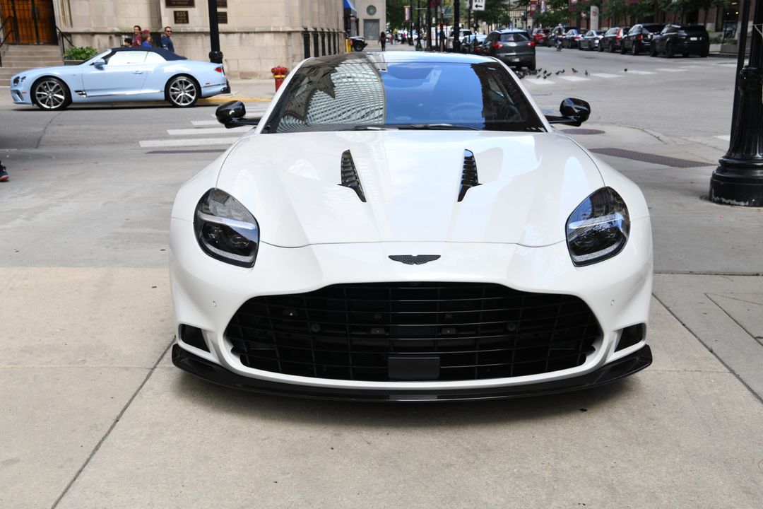 2025 Aston Martin Vanquish