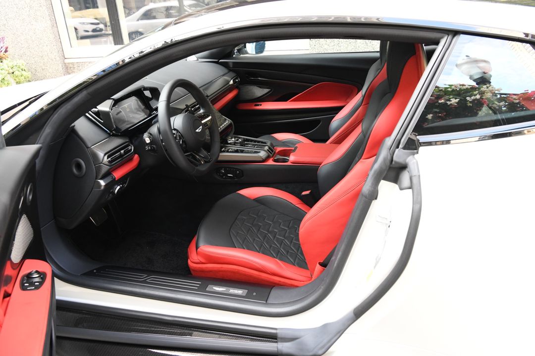 2025 Aston Martin Vanquish