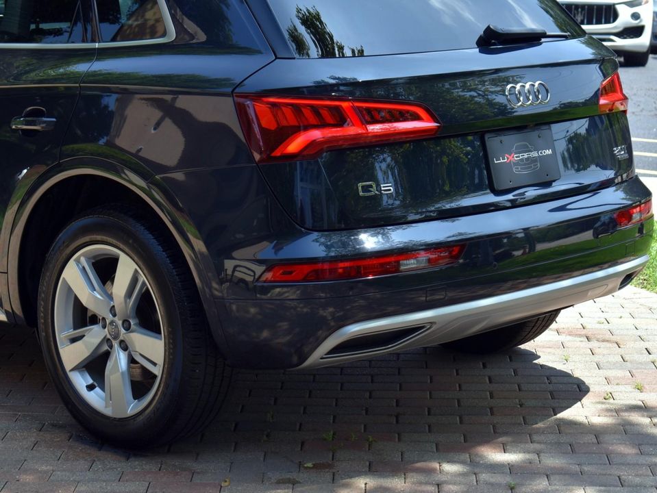 2018 Audi Q5 Premium Plus w/Cold Weather Package and Nougat Brown, Leather Interior