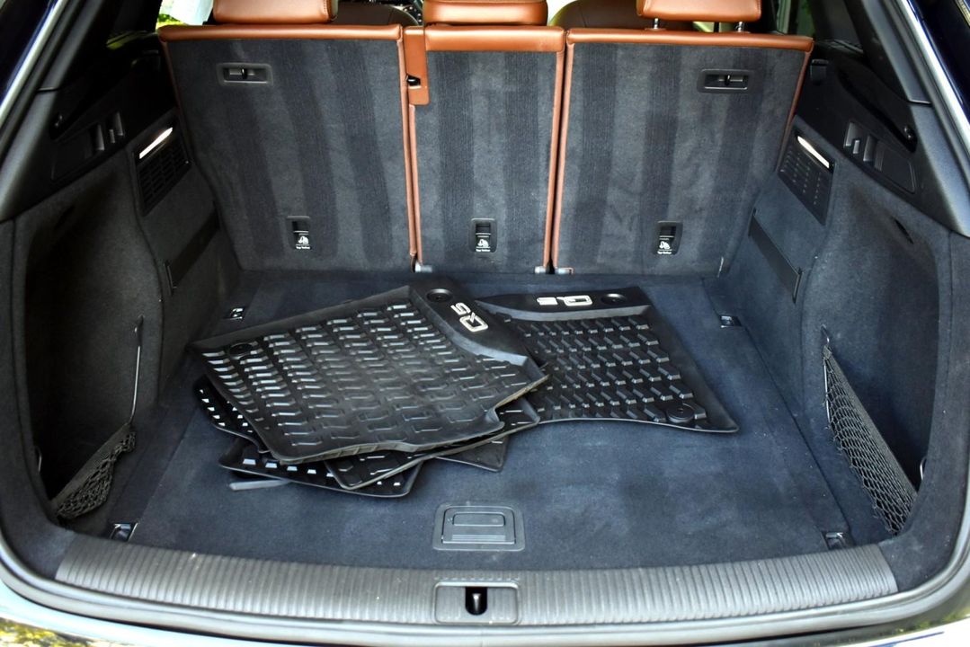 2018 Audi Q5 Premium Plus w/Cold Weather Package and Nougat Brown, Leather Interior
