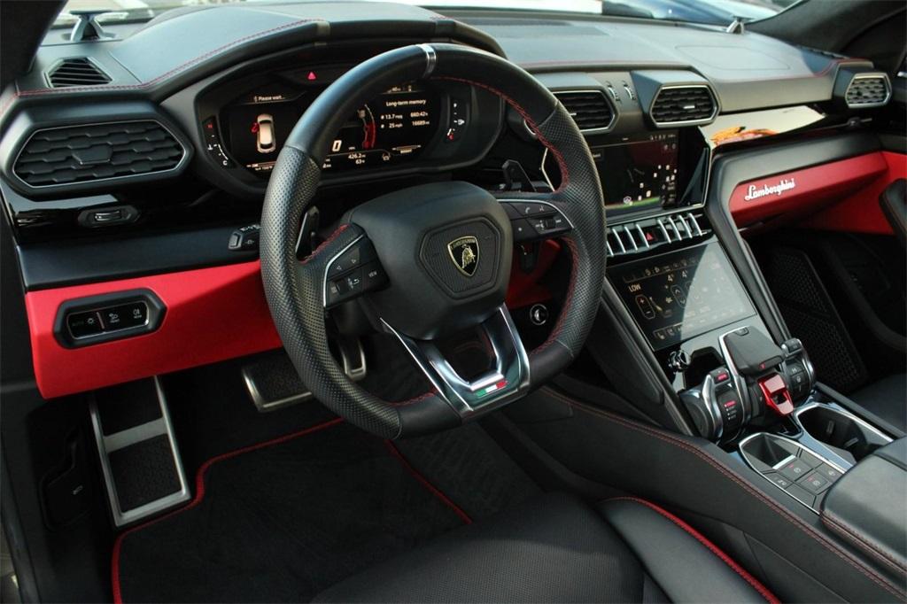 2023 Lamborghini Urus