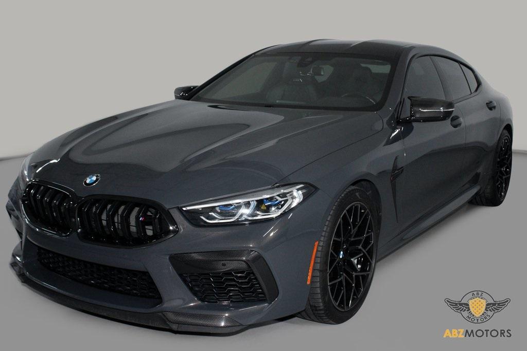 2022 BMW M8