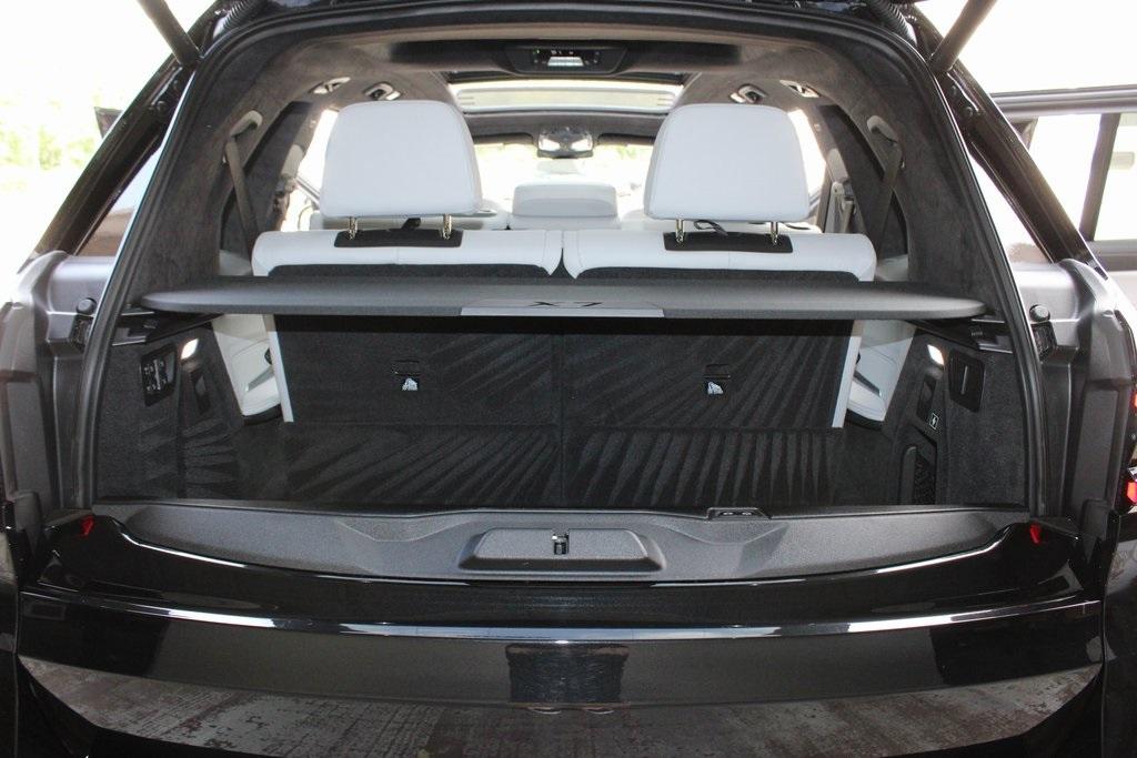 2025 BMW X7