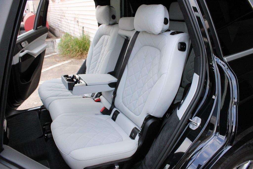 2025 BMW X7
