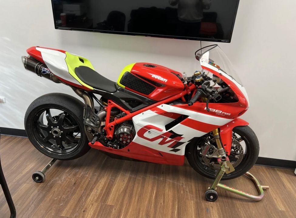 2009 DUCATI 1198 R