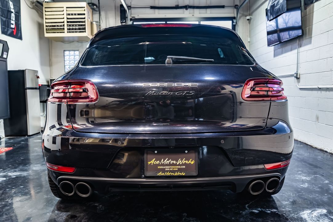2017 Porsche Macan