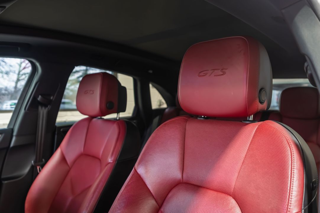 2017 Porsche Macan