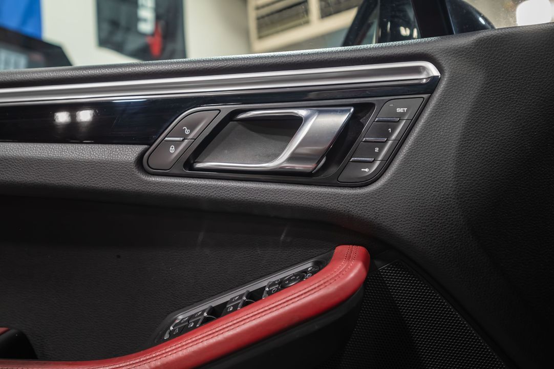 2017 Porsche Macan