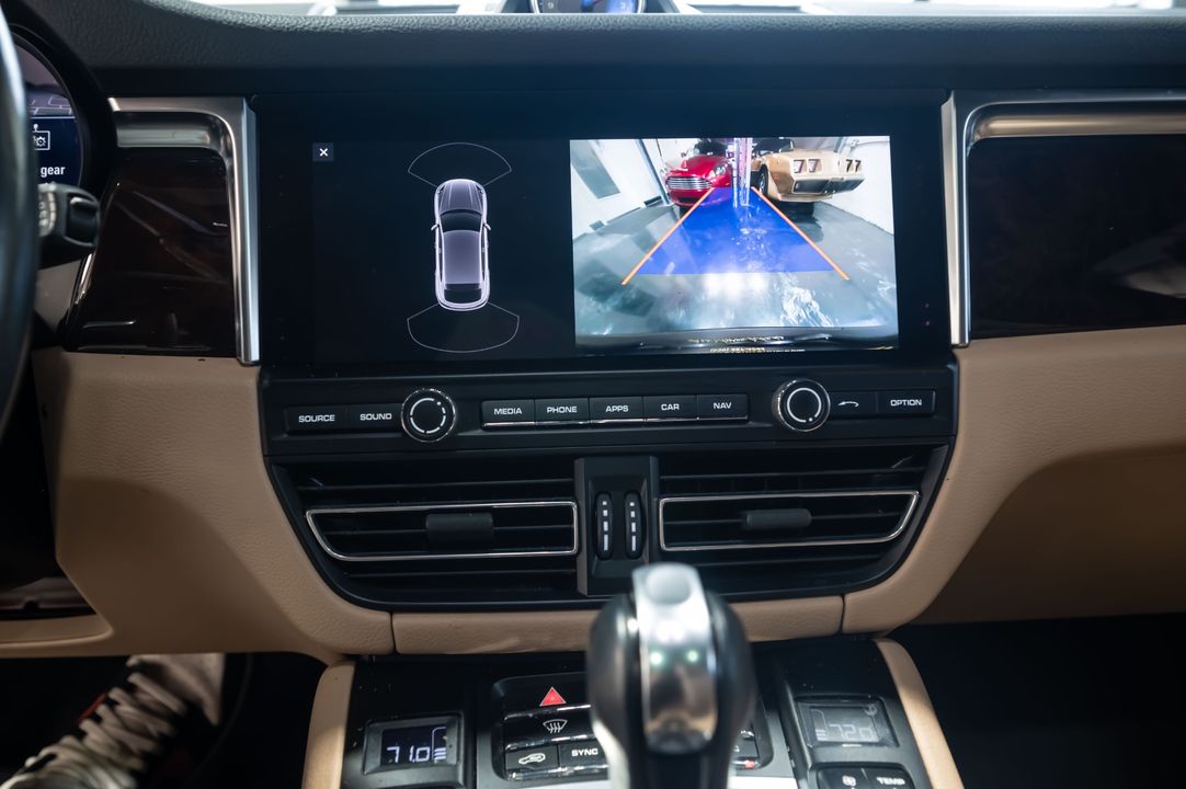 2021 Porsche Macan
