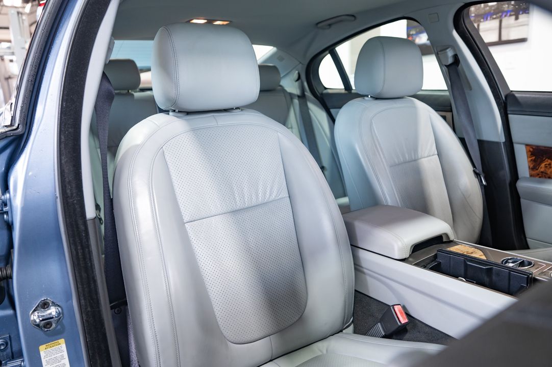 2009 Jaguar XF