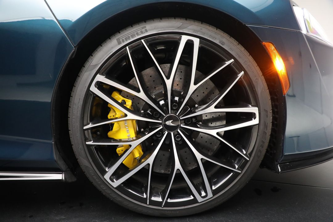 2023 McLaren GT