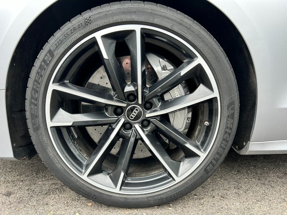 2016 Audi S8 plus