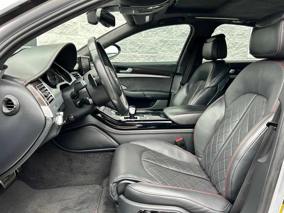 2016 Audi S8 plus