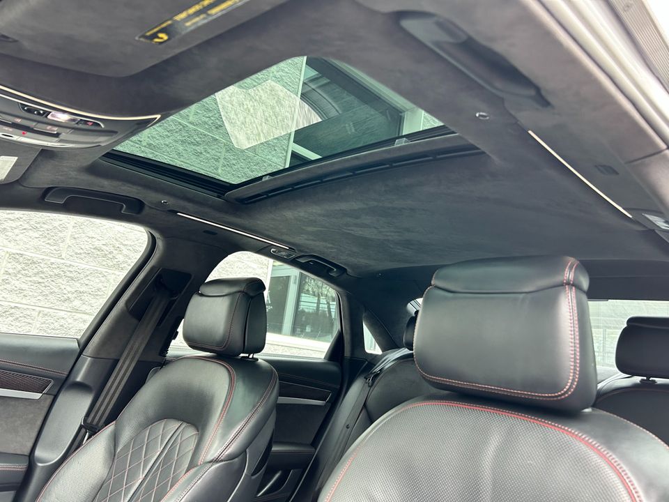 2016 Audi S8 plus