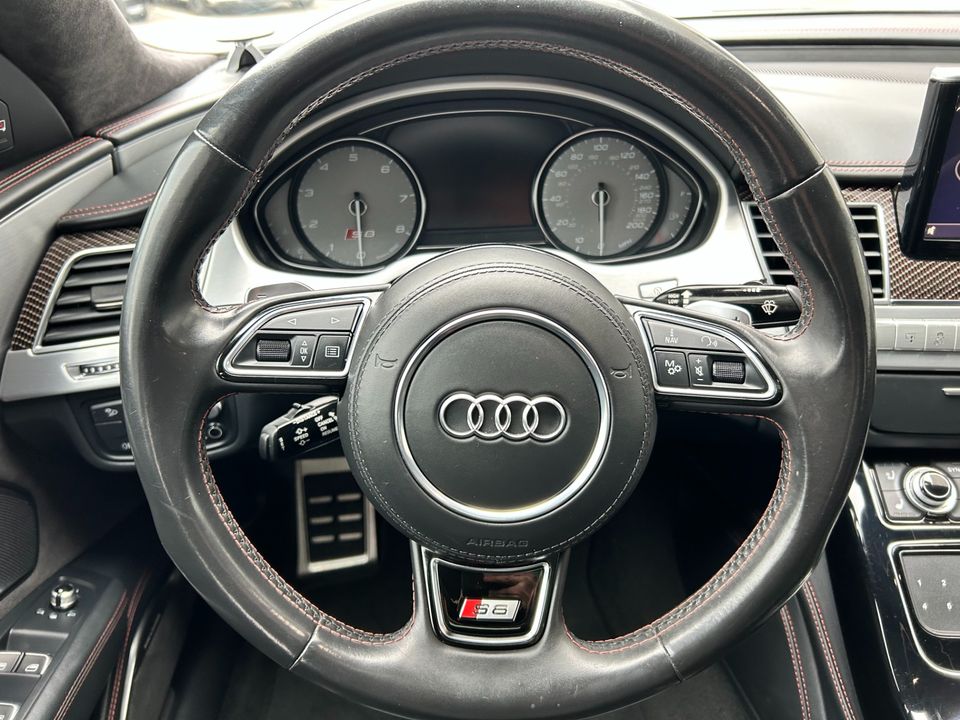 2016 Audi S8 plus