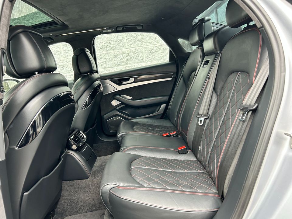 2016 Audi S8 plus