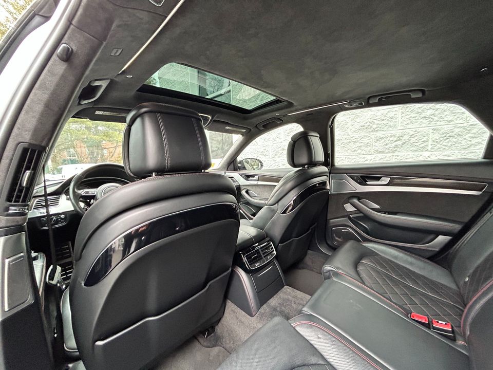 2016 Audi S8 plus