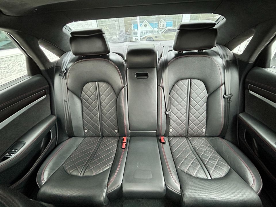 2016 Audi S8 plus