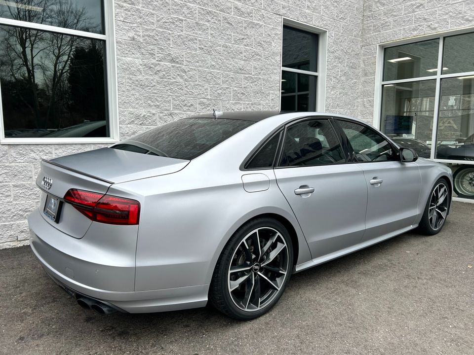 2016 Audi S8 plus