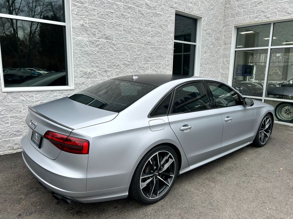 2016 Audi S8 plus
