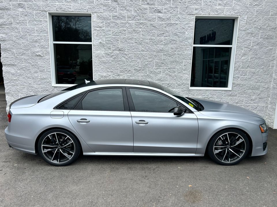 2016 Audi S8 plus