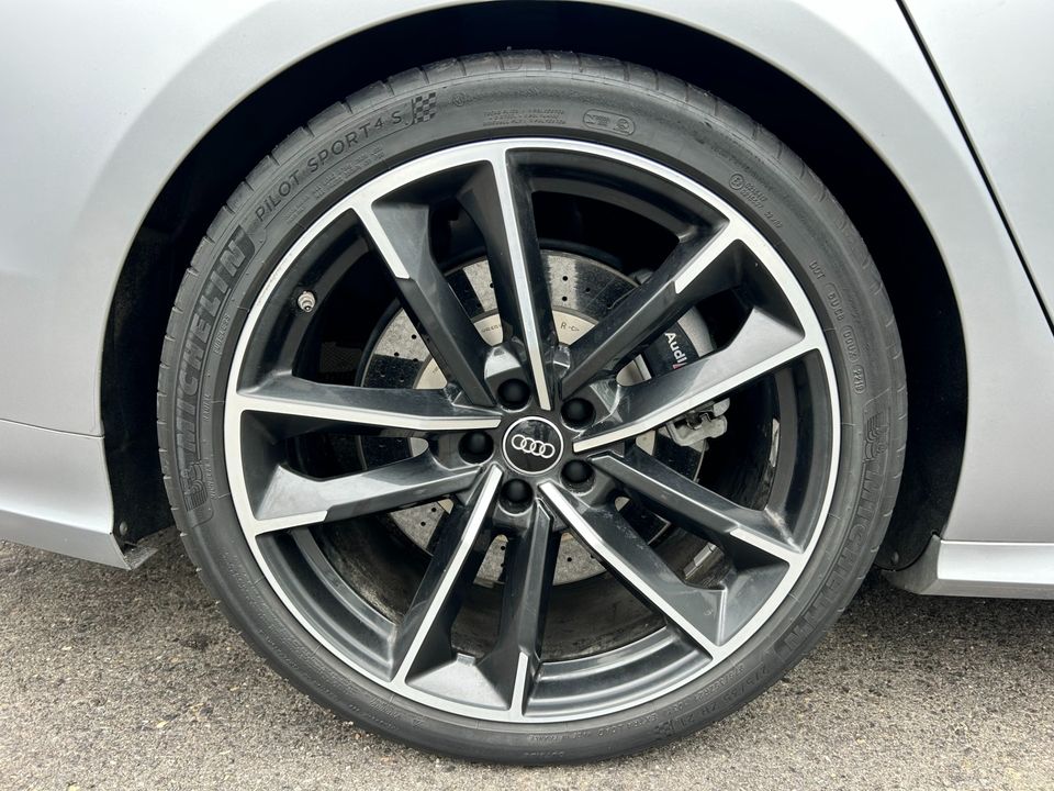 2016 Audi S8 plus