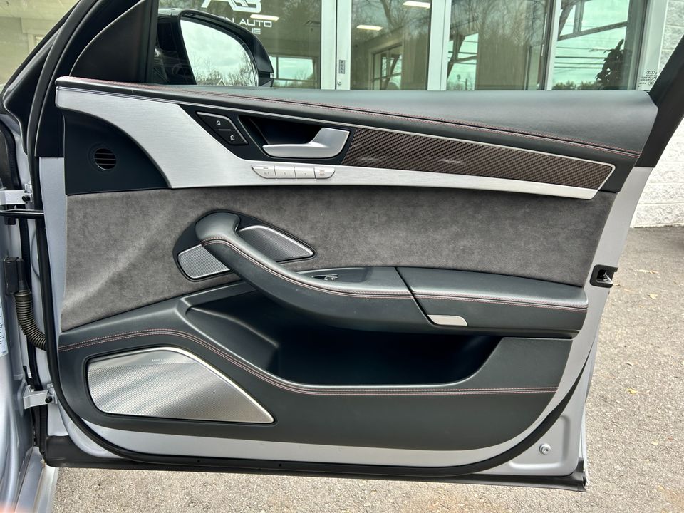 2016 Audi S8 plus