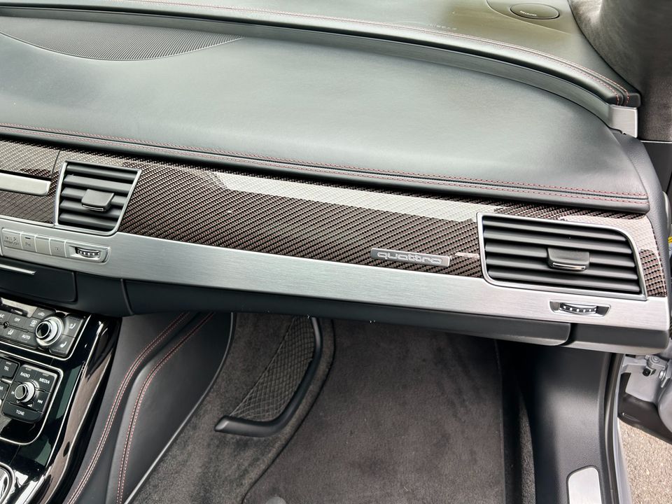 2016 Audi S8 plus