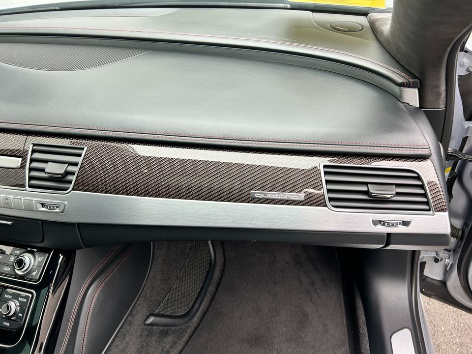 2016 Audi S8 plus