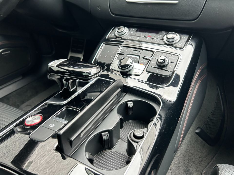 2016 Audi S8 plus