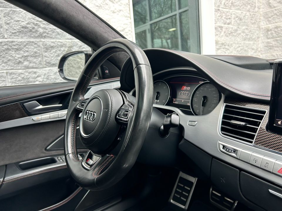 2016 Audi S8 plus