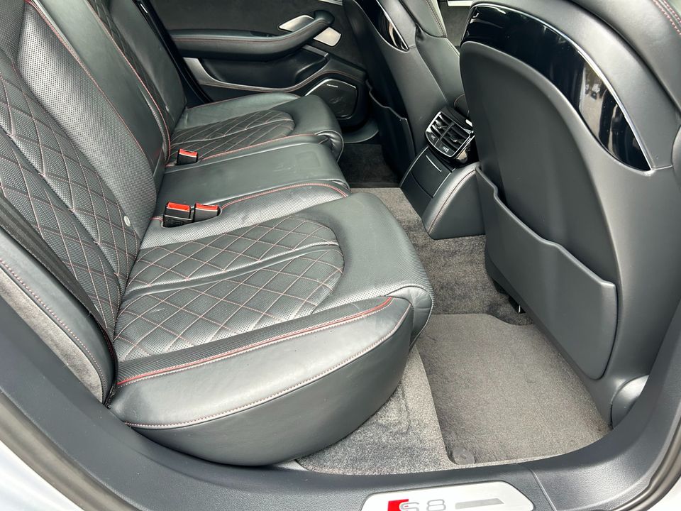 2016 Audi S8 plus