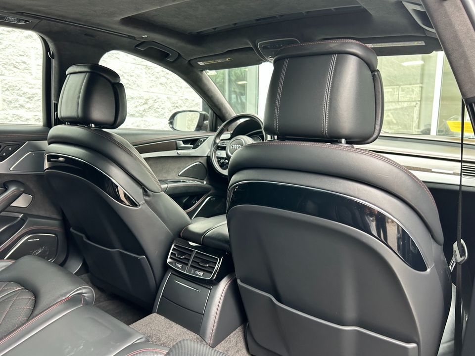2016 Audi S8 plus