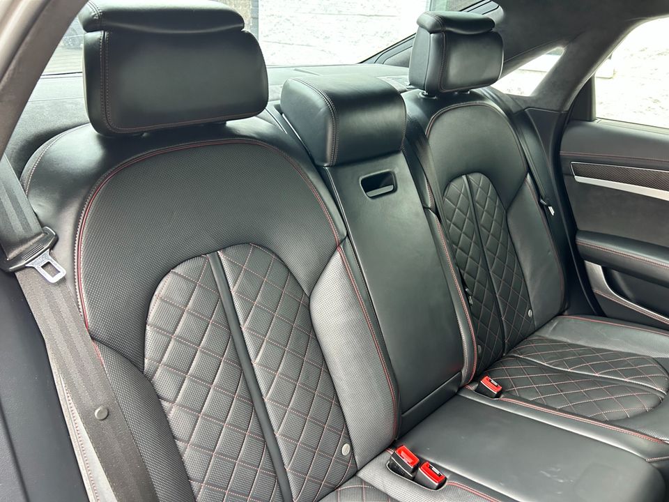 2016 Audi S8 plus