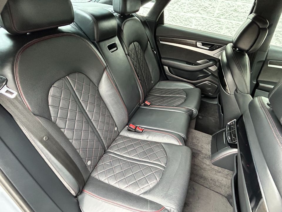 2016 Audi S8 plus
